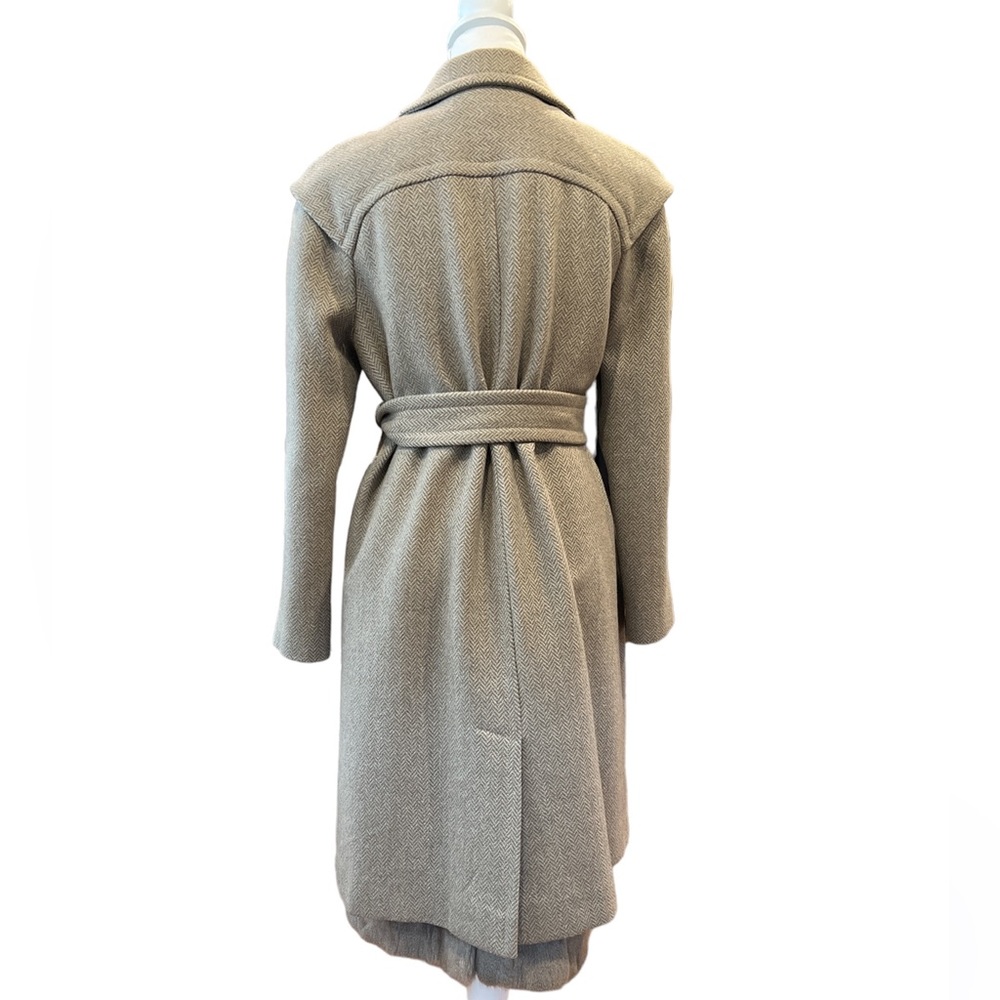 Louis Vuitton Wool Coat
SALE - Picture 7 of 13